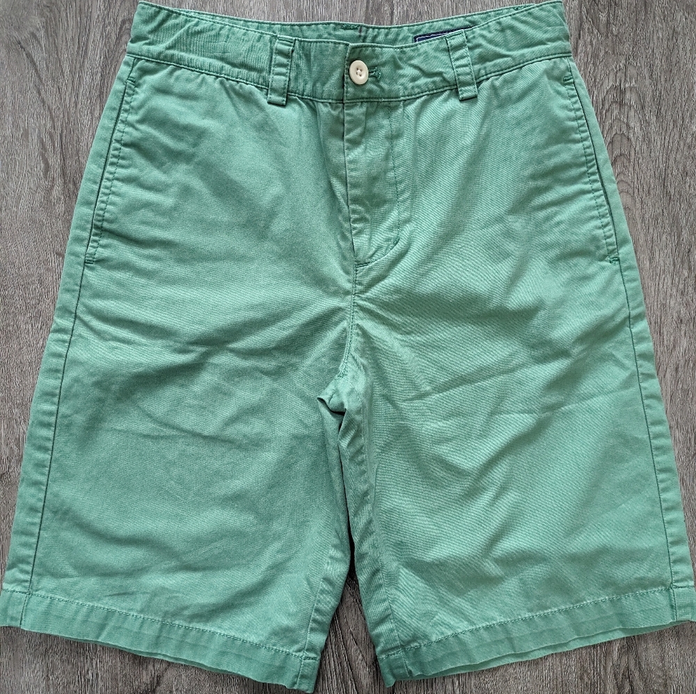 Vineyard Vines boys size 12 green shorts
